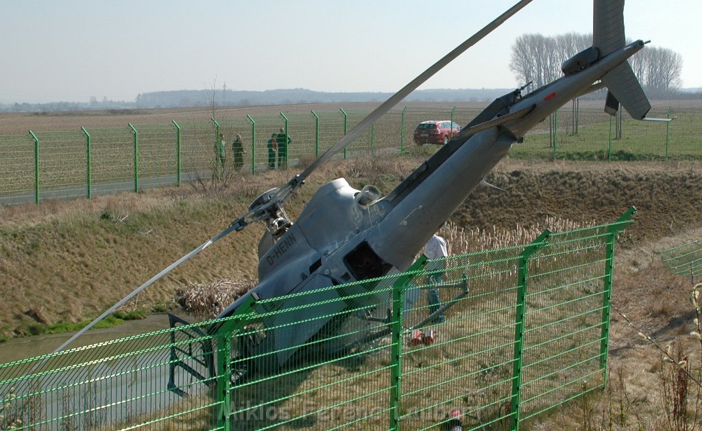 Hubschrauber abgestuerzt Ahrweiler Gelsdorf P07.JPG